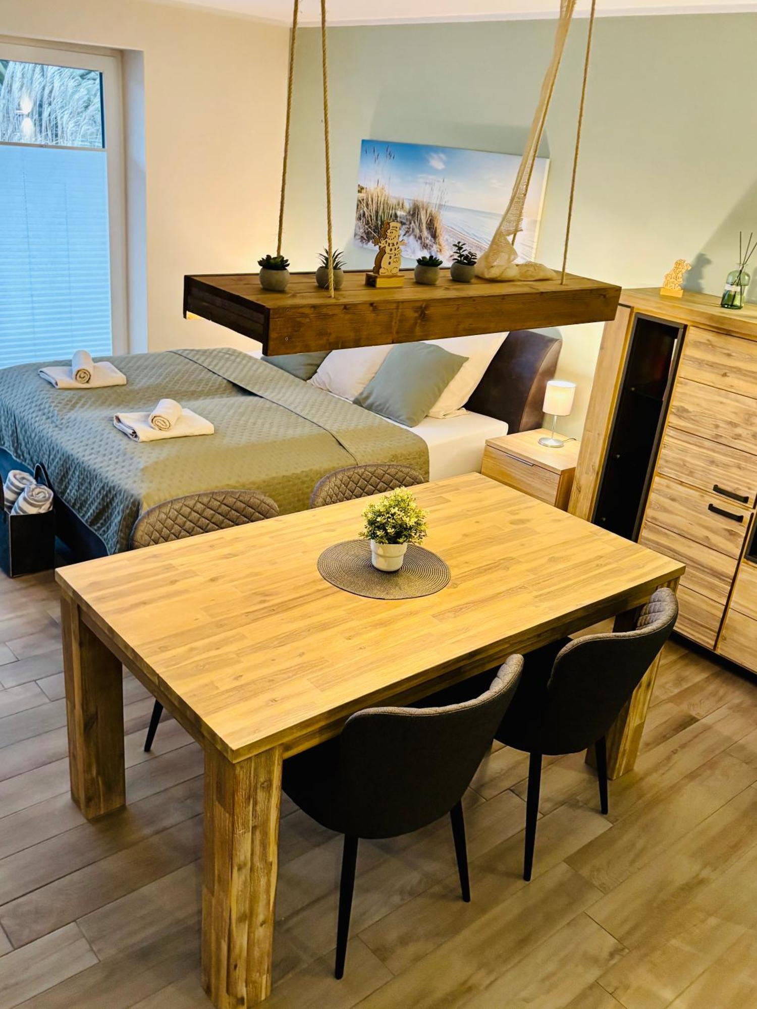 Kleine Auszeit -- Inklusive Parkplatz & Wifi, Geschirrspueler, Waschmaschine & Terrasse Mit Strandkorb -- Perfekt Fuer Urlaub & Business Scharbeutz Ngoại thất bức ảnh